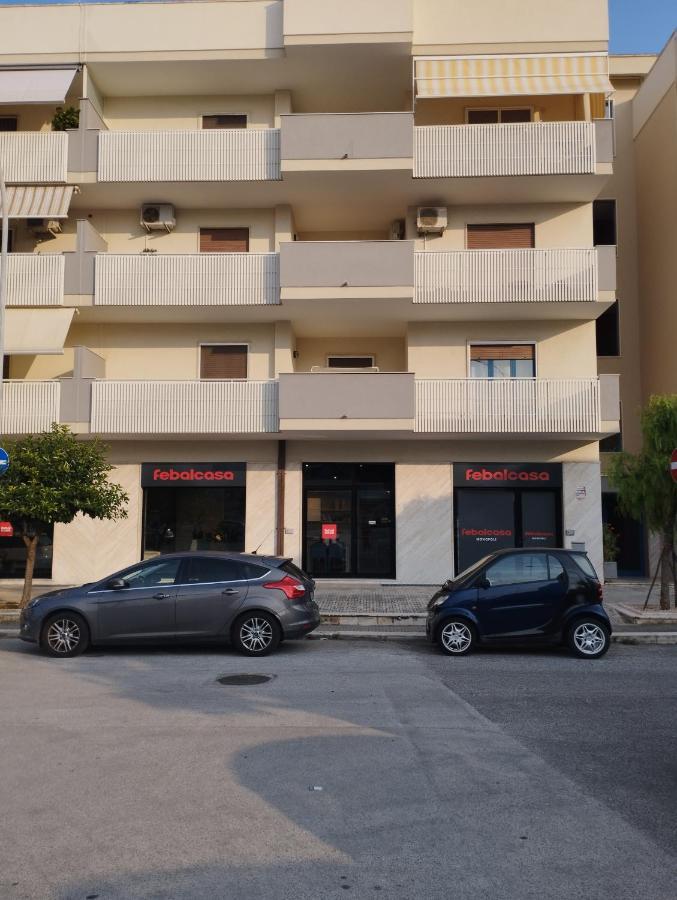 Da Luigi Locazioni Brevi Turistiche Bed & Breakfast Монополи Екстериор снимка