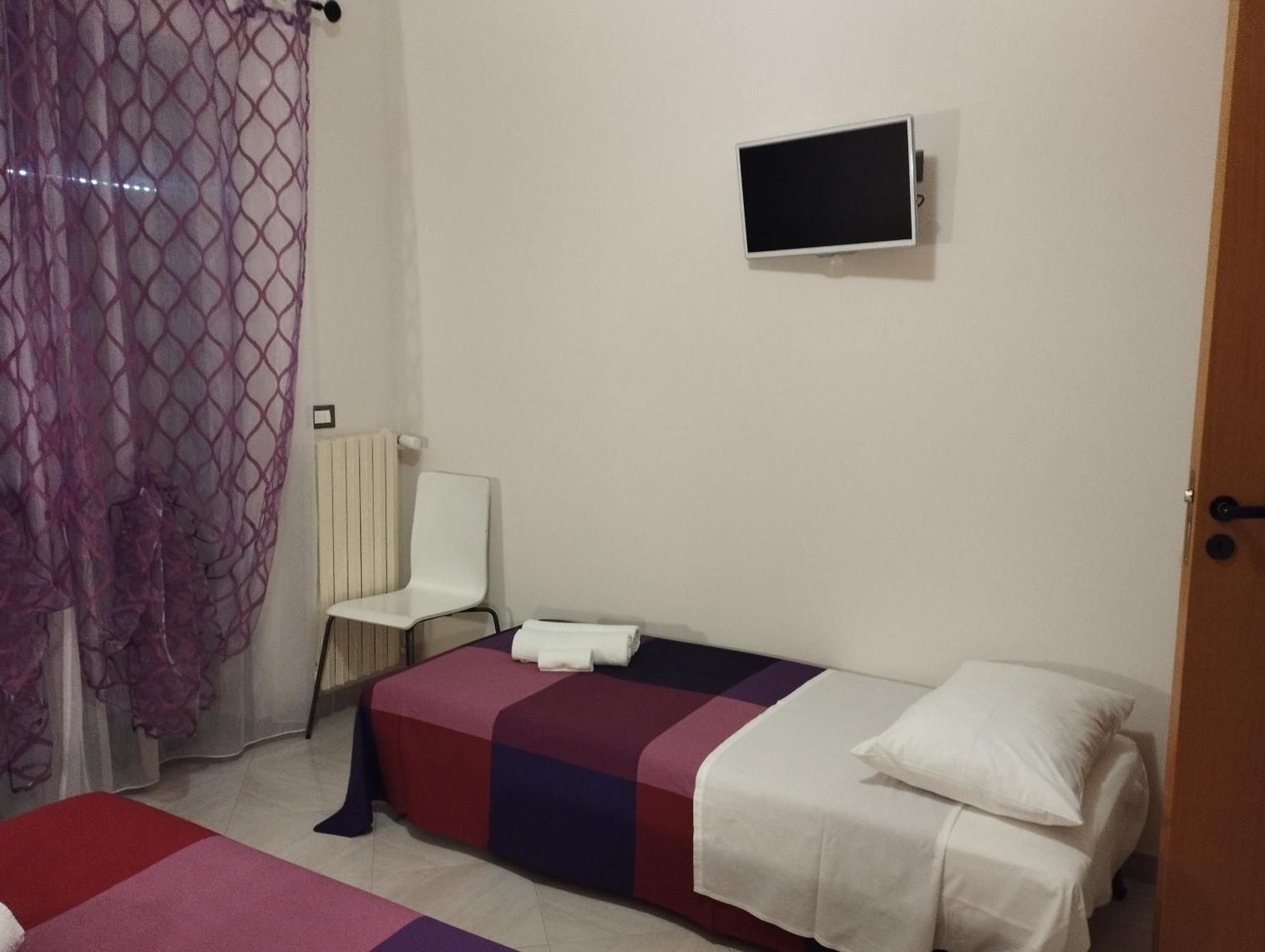 Da Luigi Locazioni Brevi Turistiche Bed & Breakfast Монополи Стая снимка